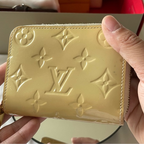 LV Vernis compact zippy - Picture 5 of 15